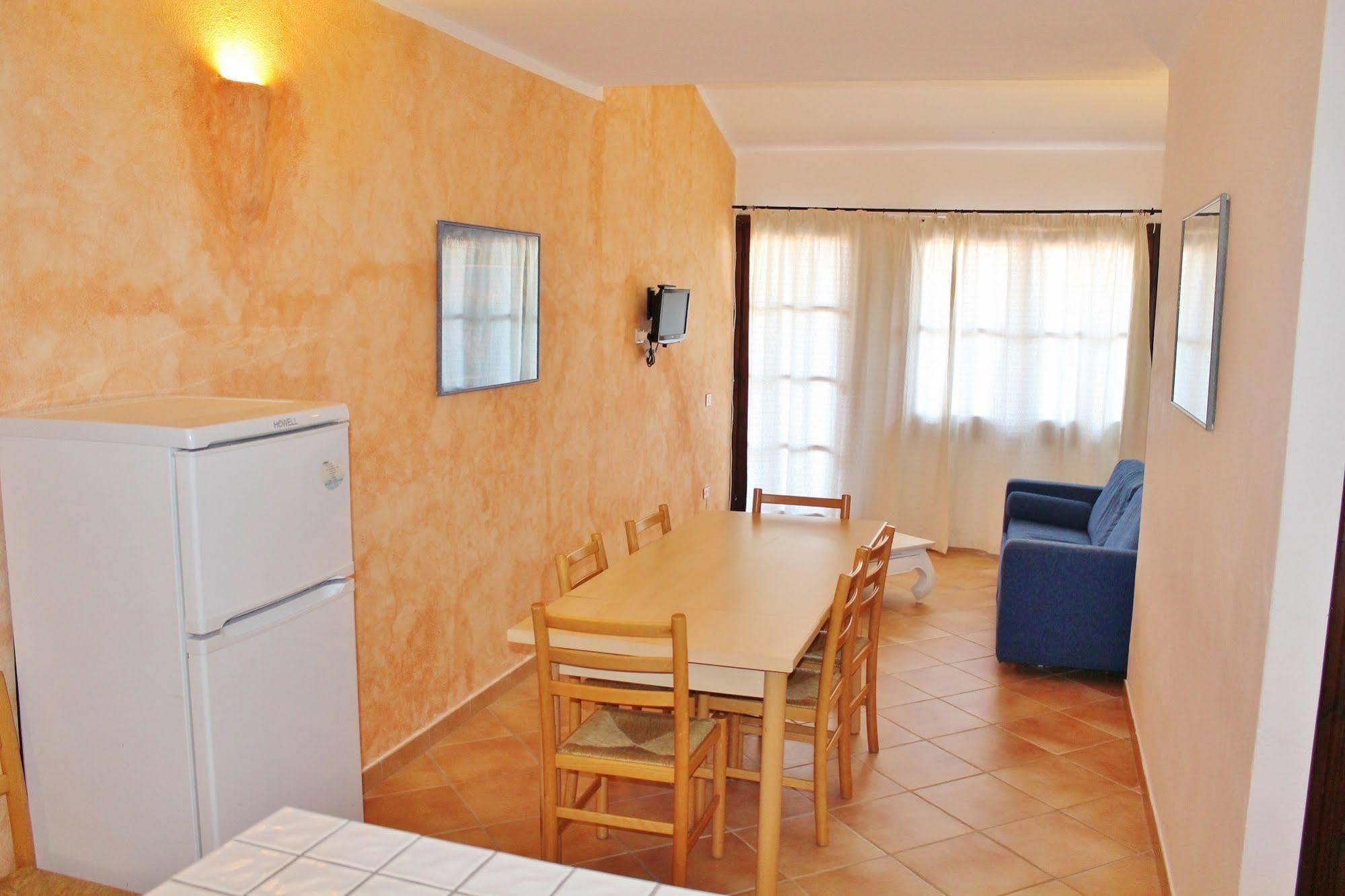 Residence Blue Corner Porto Pollo Palau Eksteriør billede